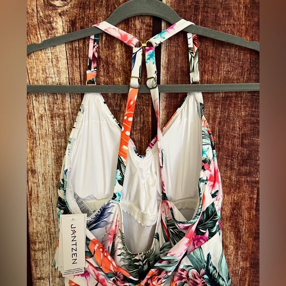 Jantzen | NWT Sue Twisted Back One Piece Swimsuit - Picture 4 of 9
